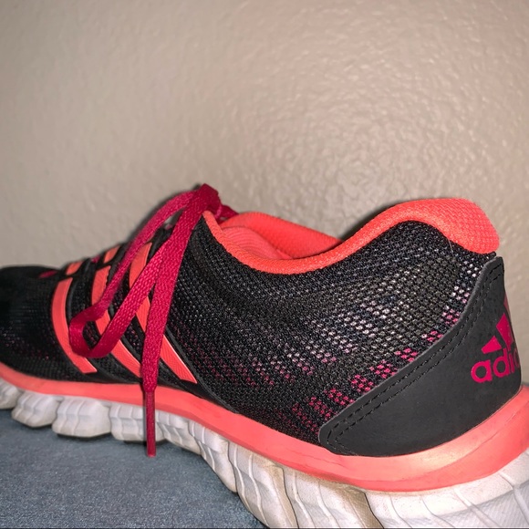 ✨Reduced ADIDAS sneaker shoes-sneakers - EUC - Picture 4 of 7